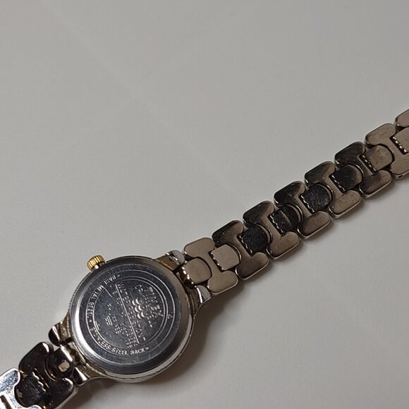 Two Tone Metal Band Timex Indiglo Watch With White Dial - Picture 8 of 14